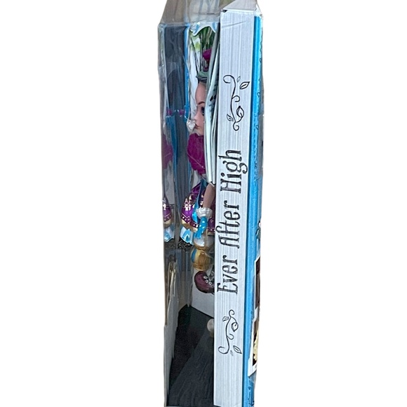 Ever After High Madeline Hatter Doll 2013 Mattel Retired NIB NRFB First Wave - Picture 3 of 6